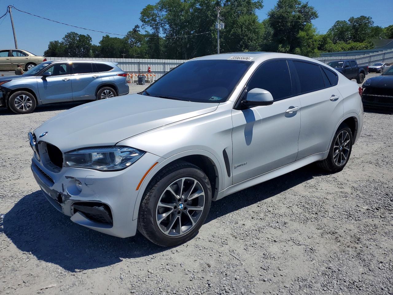 2017 BMW X6 sDrive35i, VIN 5UXKU0C36H0G68949 — Front end