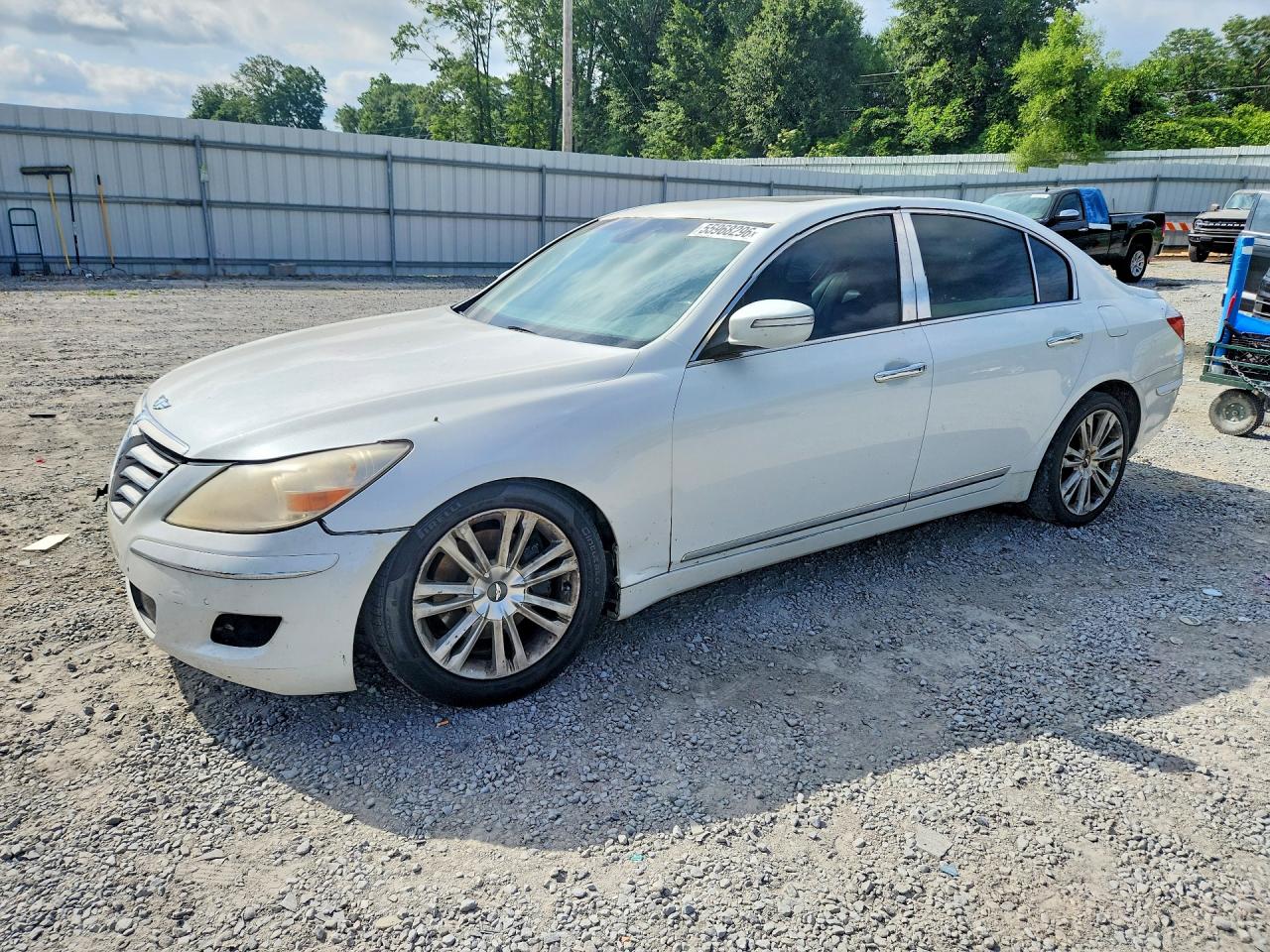 2011 Hyundai Genesis, VIN KMHGC4DF9BU114033 — Front end