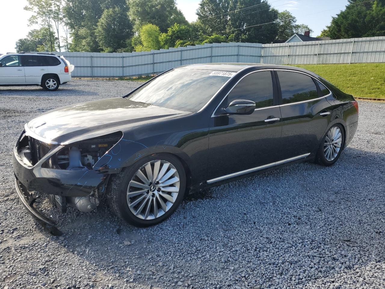 2016 Hyundai Equus Signature, VIN KMHGH4JH9GU106285 — Front end