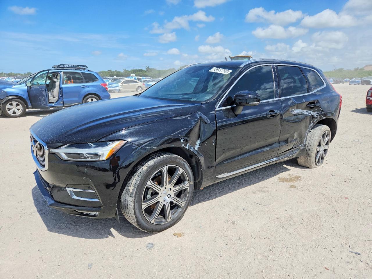 2020 Volvo XC60 Inscription, VIN YV4102RL3L1411806 — Бок