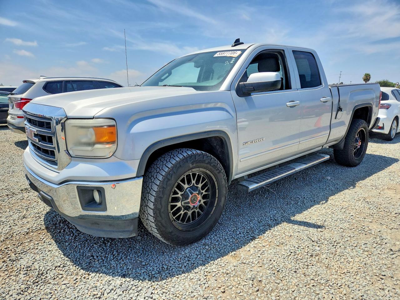 2015 GMC Sierra 1500 SLE, VIN 1GTR1UEC4FZ171434 — Minor dents and scratches