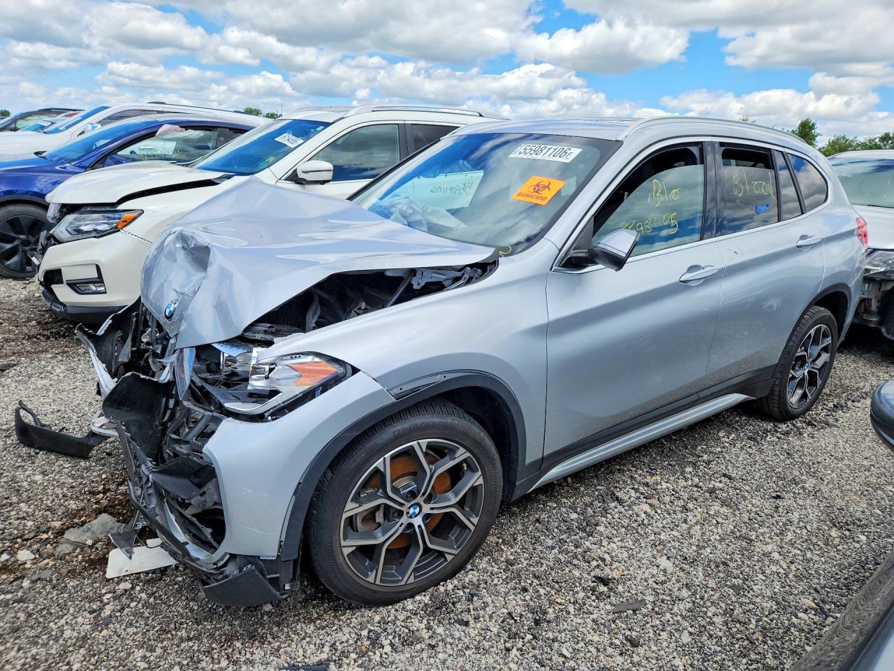 2021 BMW X1 sDrive28i, VIN WBXJG7C00M5T54679 — Перед
