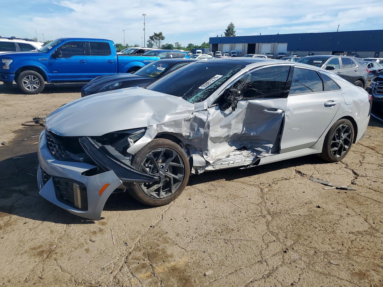2026 Kia K5 GT-Line, VIN KNAG64J7XT5424659 — Side