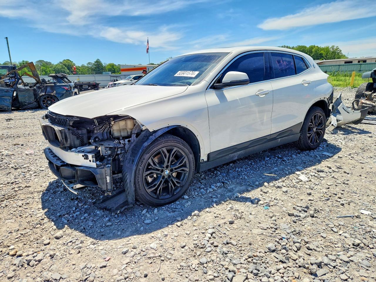 2022 BMW X2 xDrive28i, VIN WBXYJ1C06N5U25740 — Перед