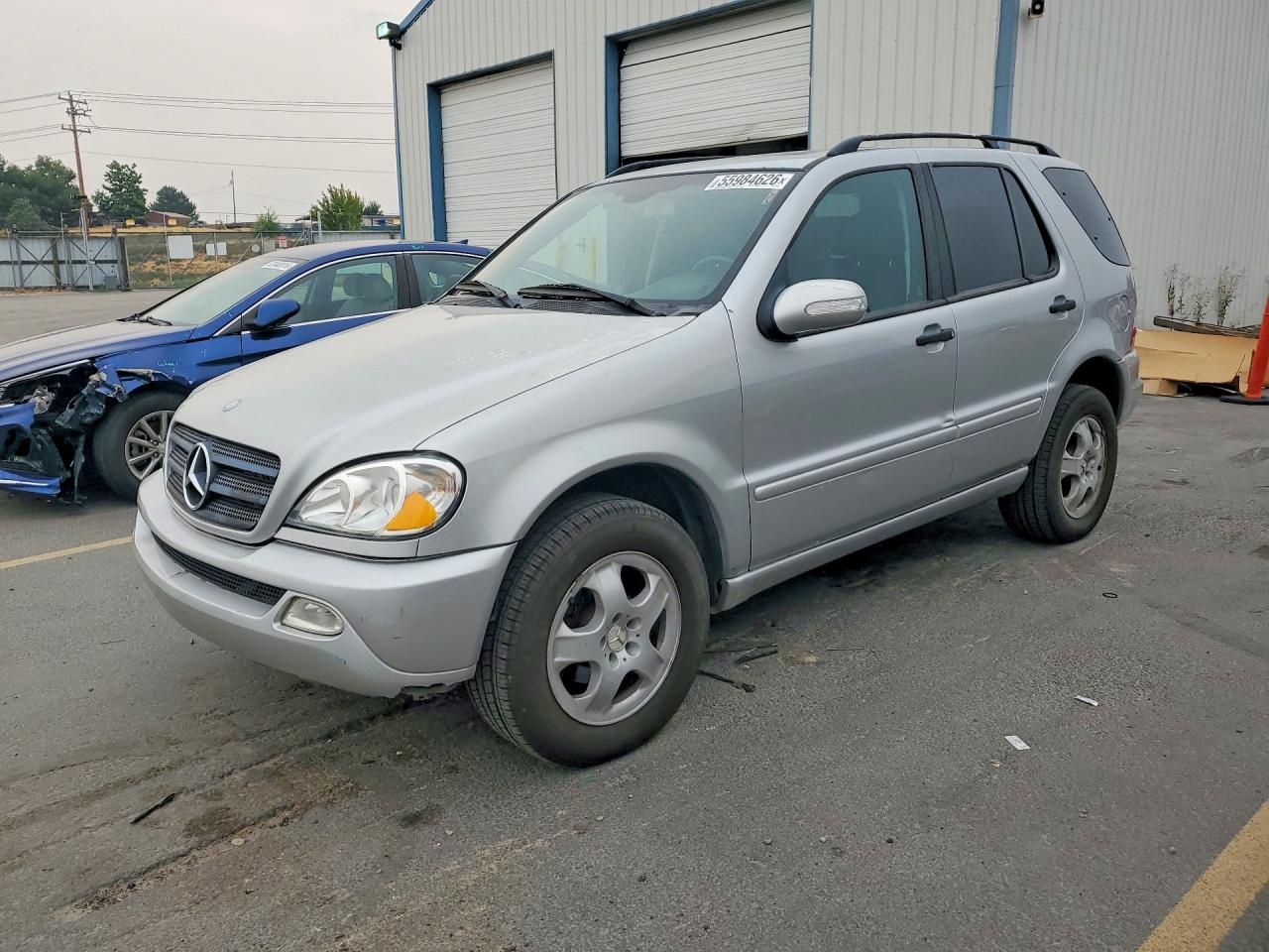 2003 Mercedes-Benz M 350, VIN 4JGAB57E93A445019 — Front end