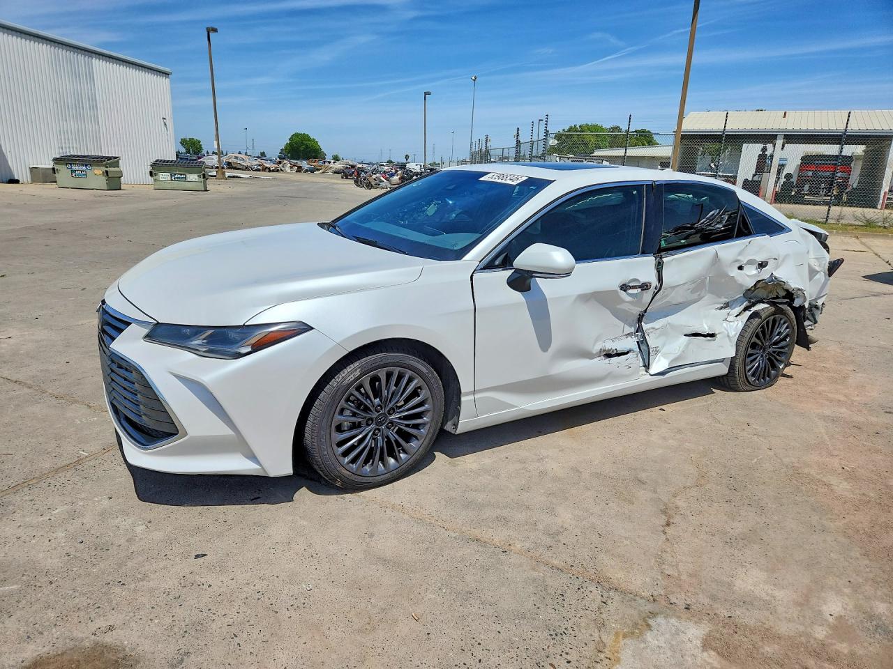 2020 Toyota Avalon Limited Hybrid, VIN 4T1D21FBXLU015236 — Side