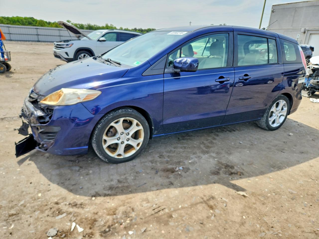 2010 Mazda 5 Sport, VIN JM1CR2W3XA0373032 — Front end