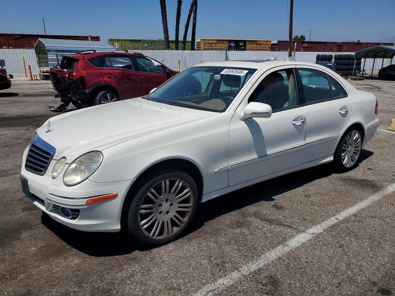 2008 Mercedes-Benz E 350 Luxury, VIN WDBUF56X38B309610 — Minor dents and scratches