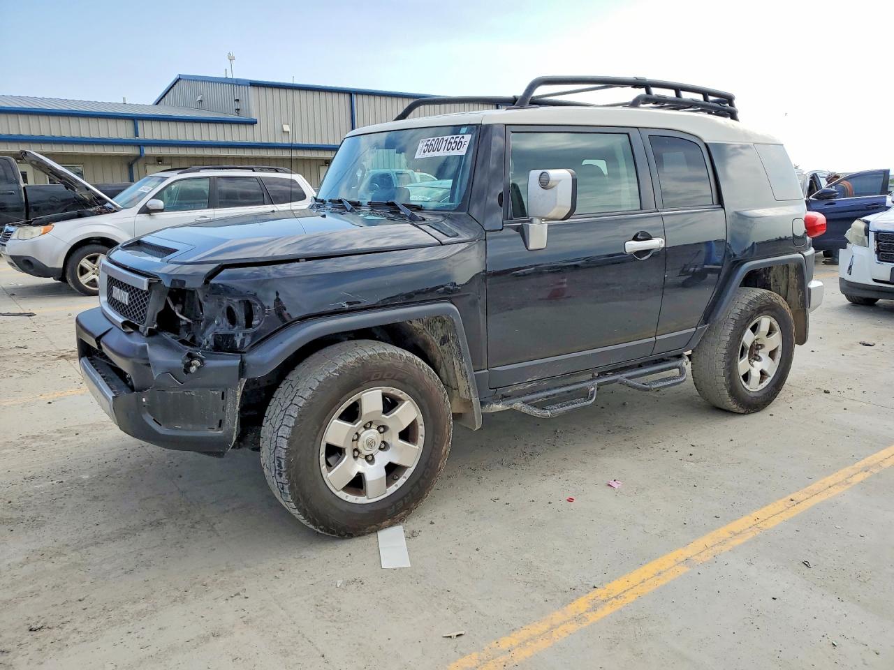 2009 Toyota FJ Cruiser, VIN JTEBU11F59K068779 — Front end