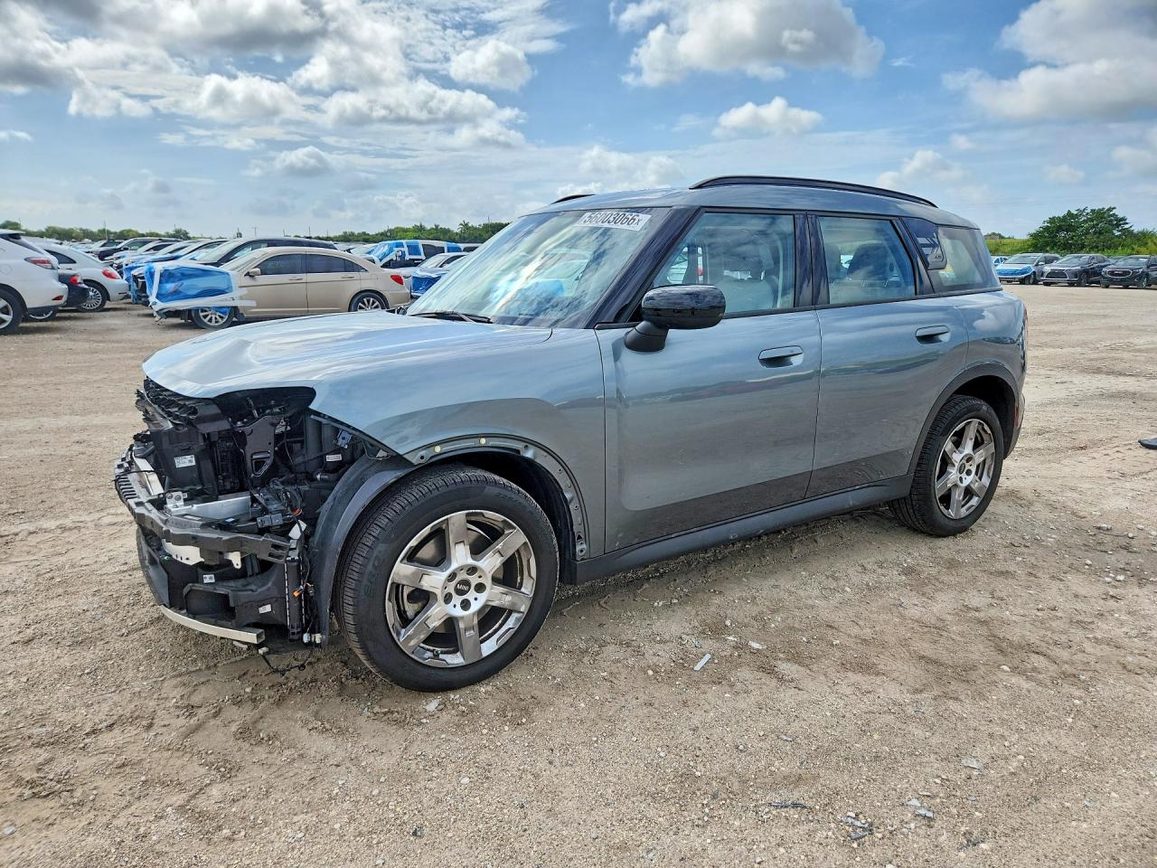 2025 MINI Countryman S, VIN WMZ23GA04S7R18884 — Front end