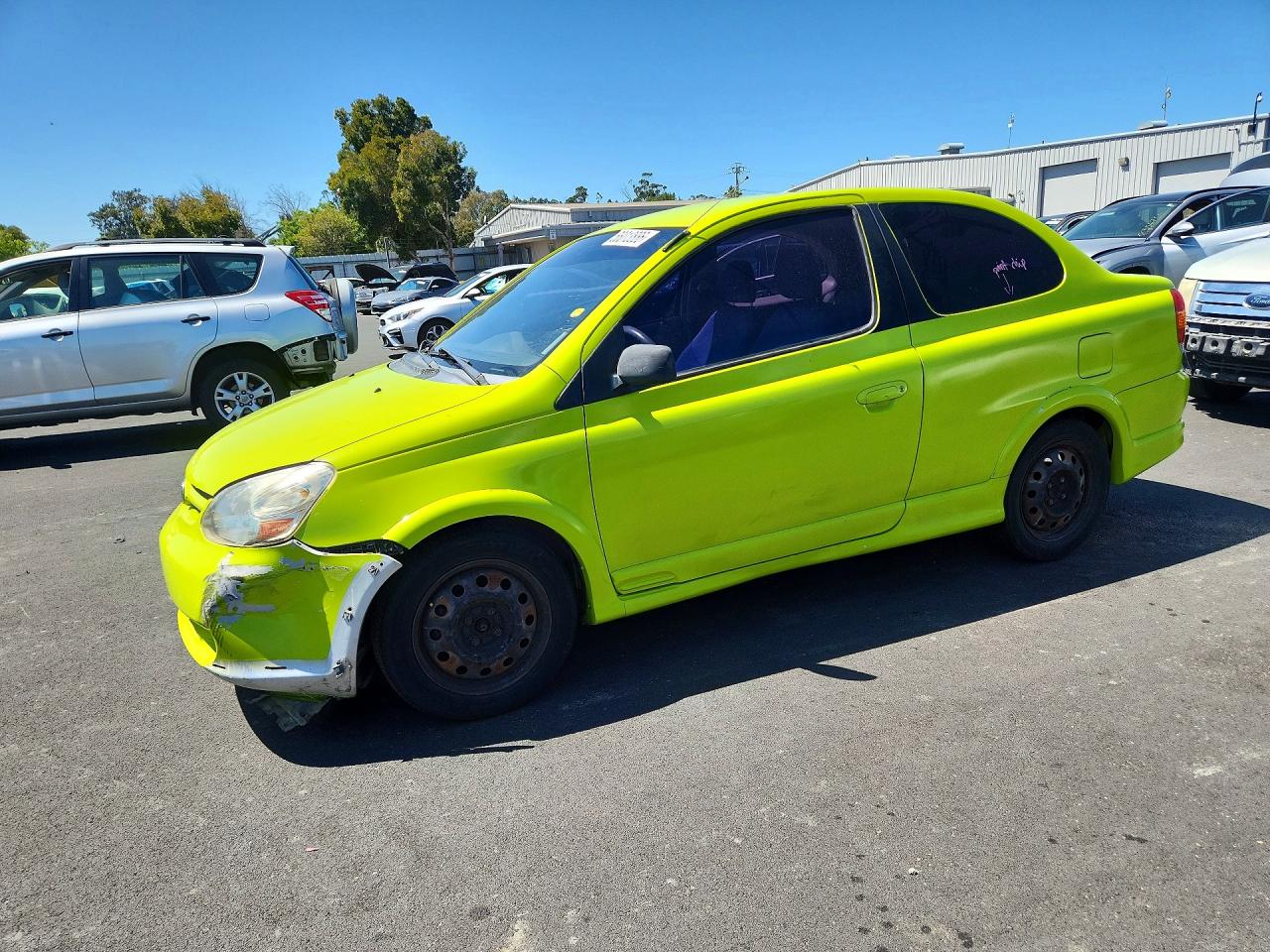 2003 Toyota ECHO, VIN JTDAT123830263320 — Перед