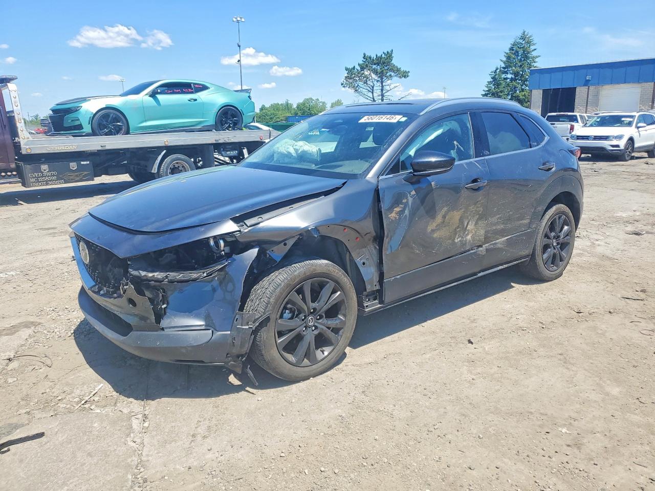 2024 Mazda CX-30 Premium, VIN 3MVDMBDY3RM685041 — Front end