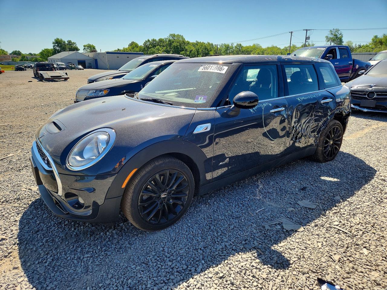 2019 MINI Clubman Cooper S, VIN WMWLU5C53K2G05532 — Бок