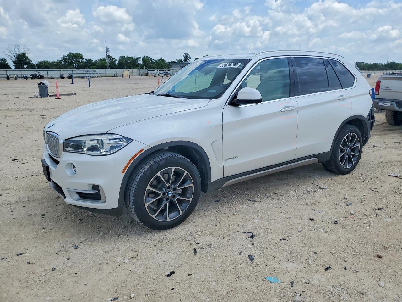 2018 BMW X5 sDrive35i, VIN 5UXKR2C50J0Z17747 — Side
