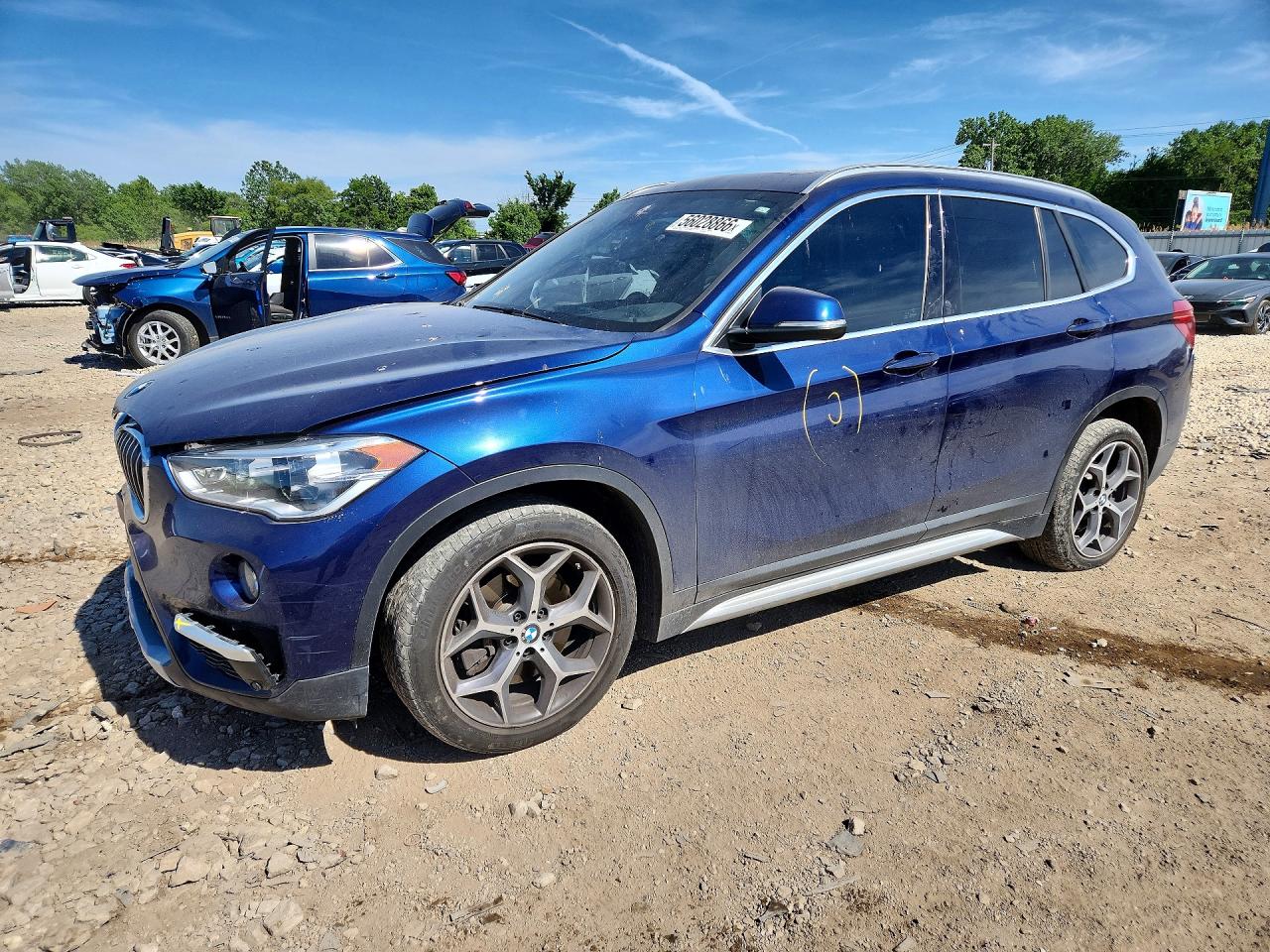 2019 BMW X1 sDrive28i, VIN WBXHU7C5XK3H44638 — Front end