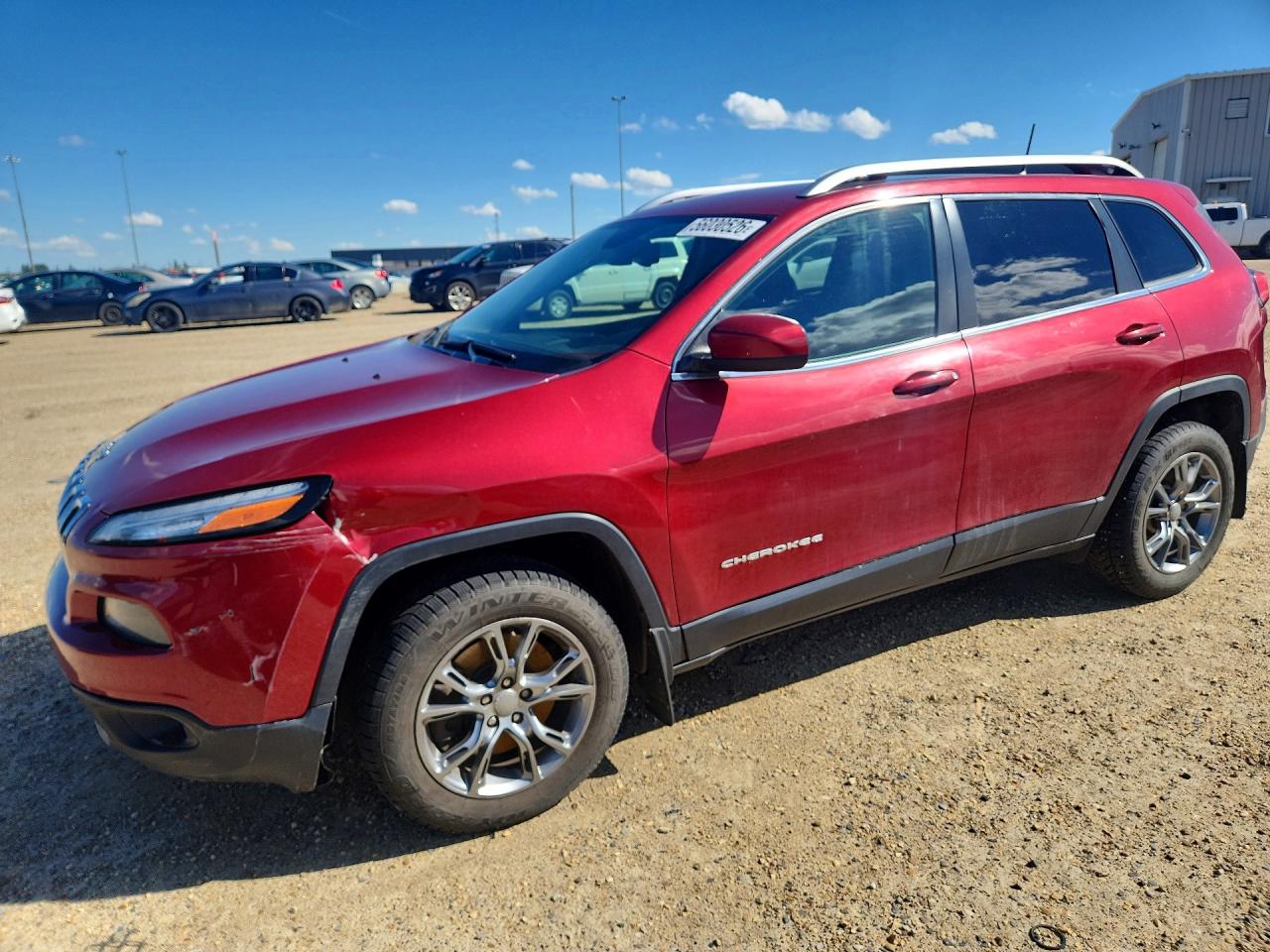 2017 Jeep Cherokee Latitude, VIN 1C4PJMCB8HD230051 — Front end