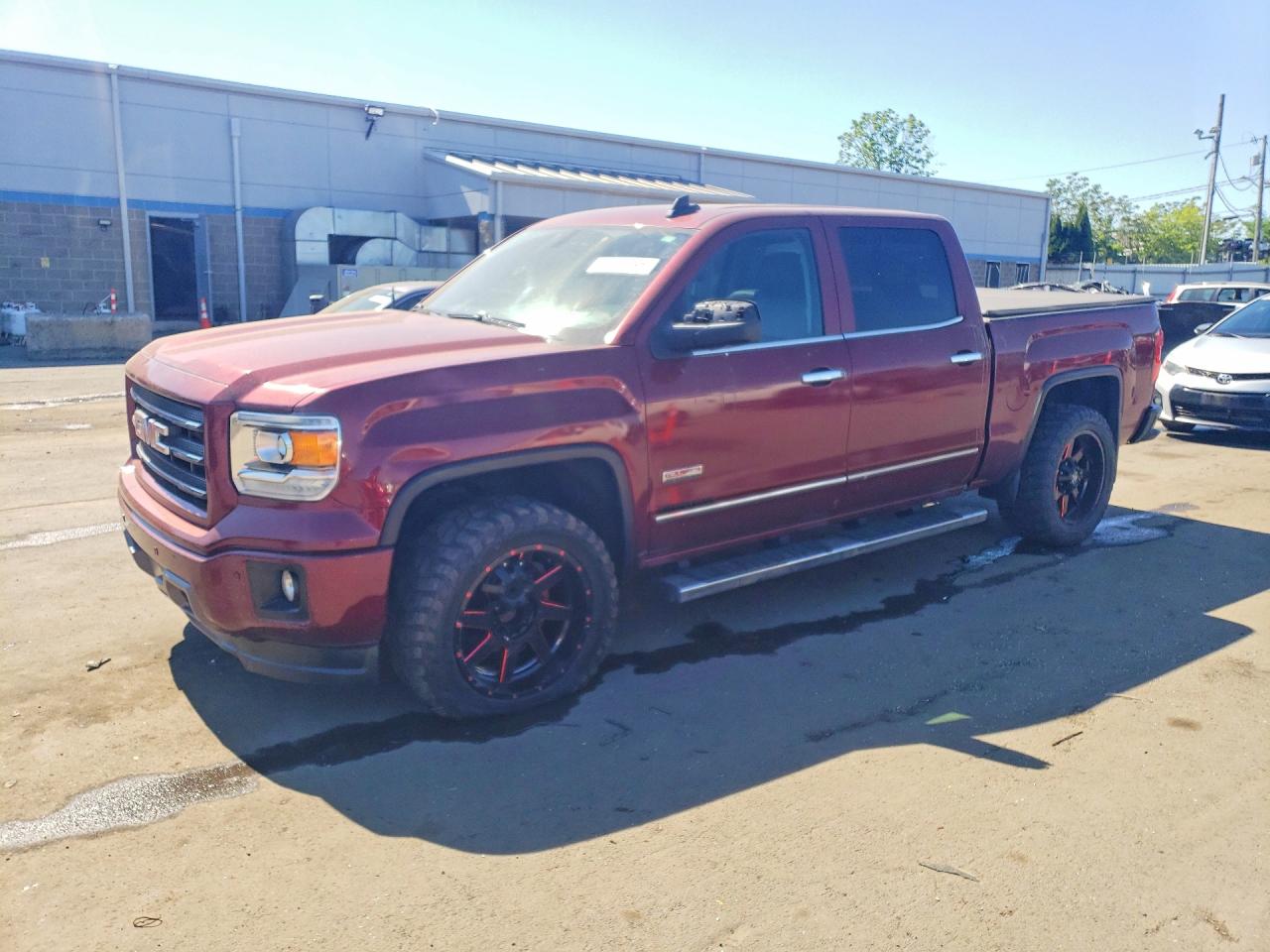 2015 GMC Sierra 1500 SLT, VIN 3GTU2VEC4FG193902 — Side