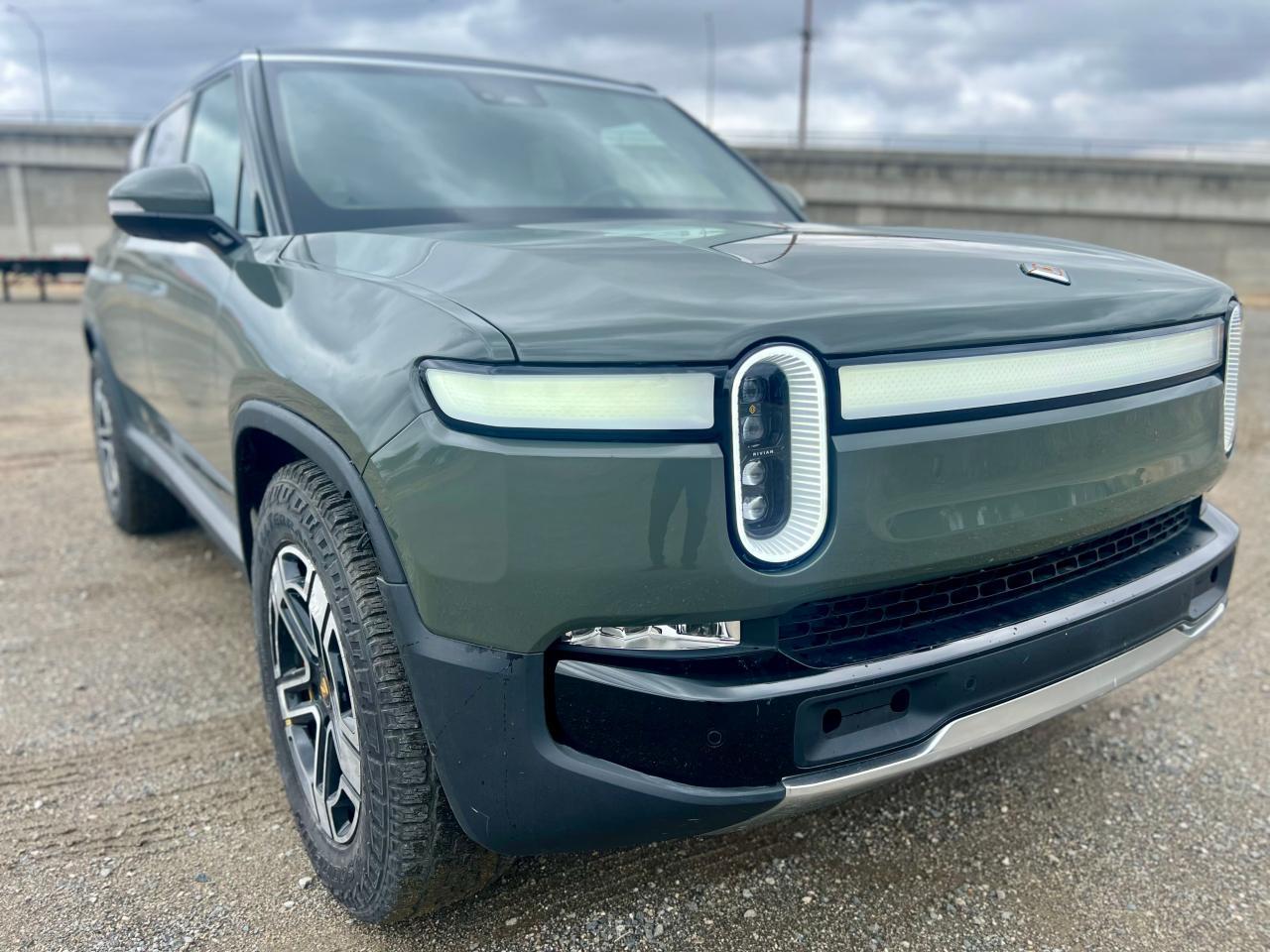 2023 Rivian R1S Launch Edition, VIN 7PDSGABL2PN003733 — Normal wear