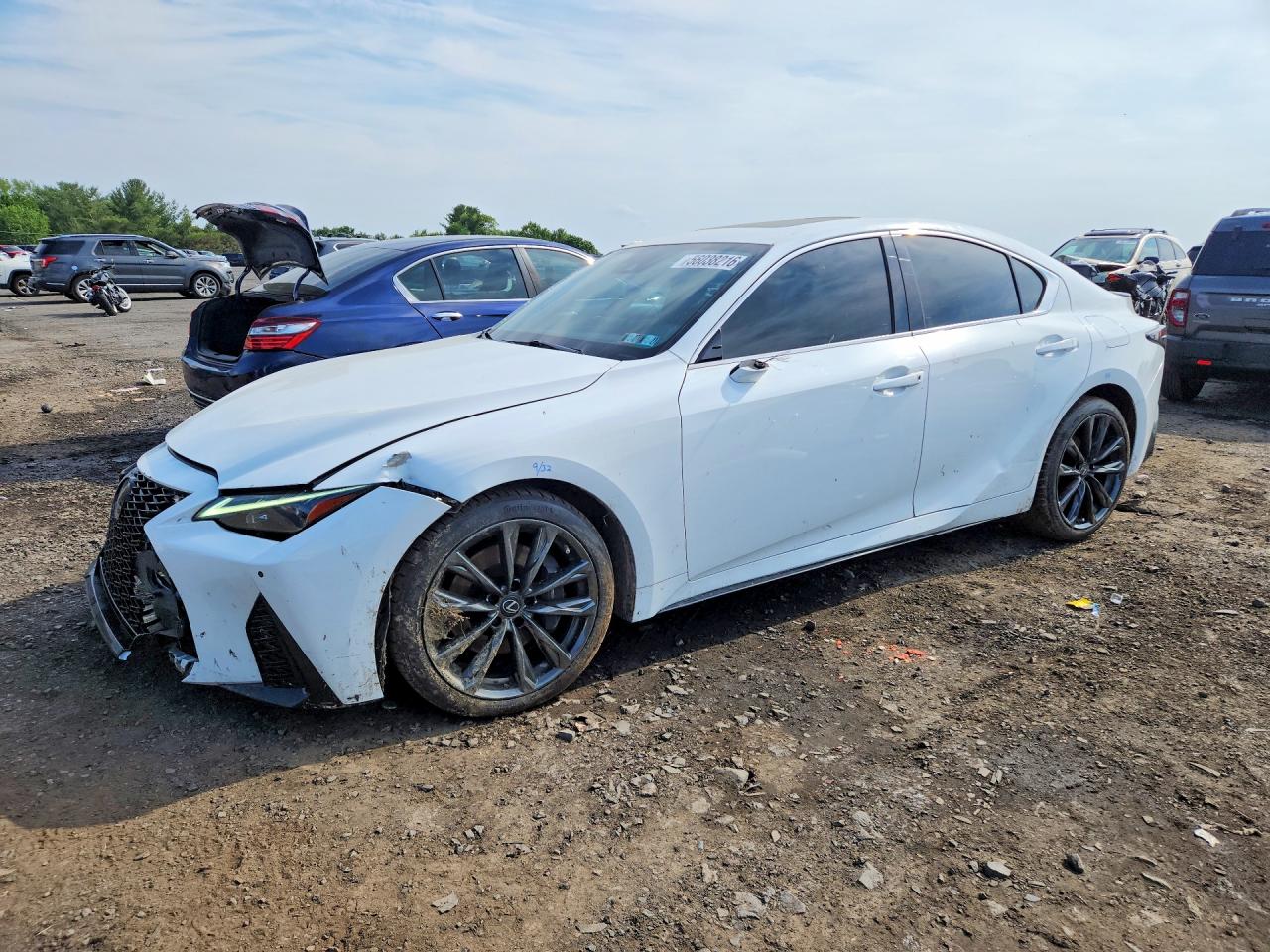 2022 Lexus IS 350 F Sport, VIN JTHGZ1E24N5023990 — Перед