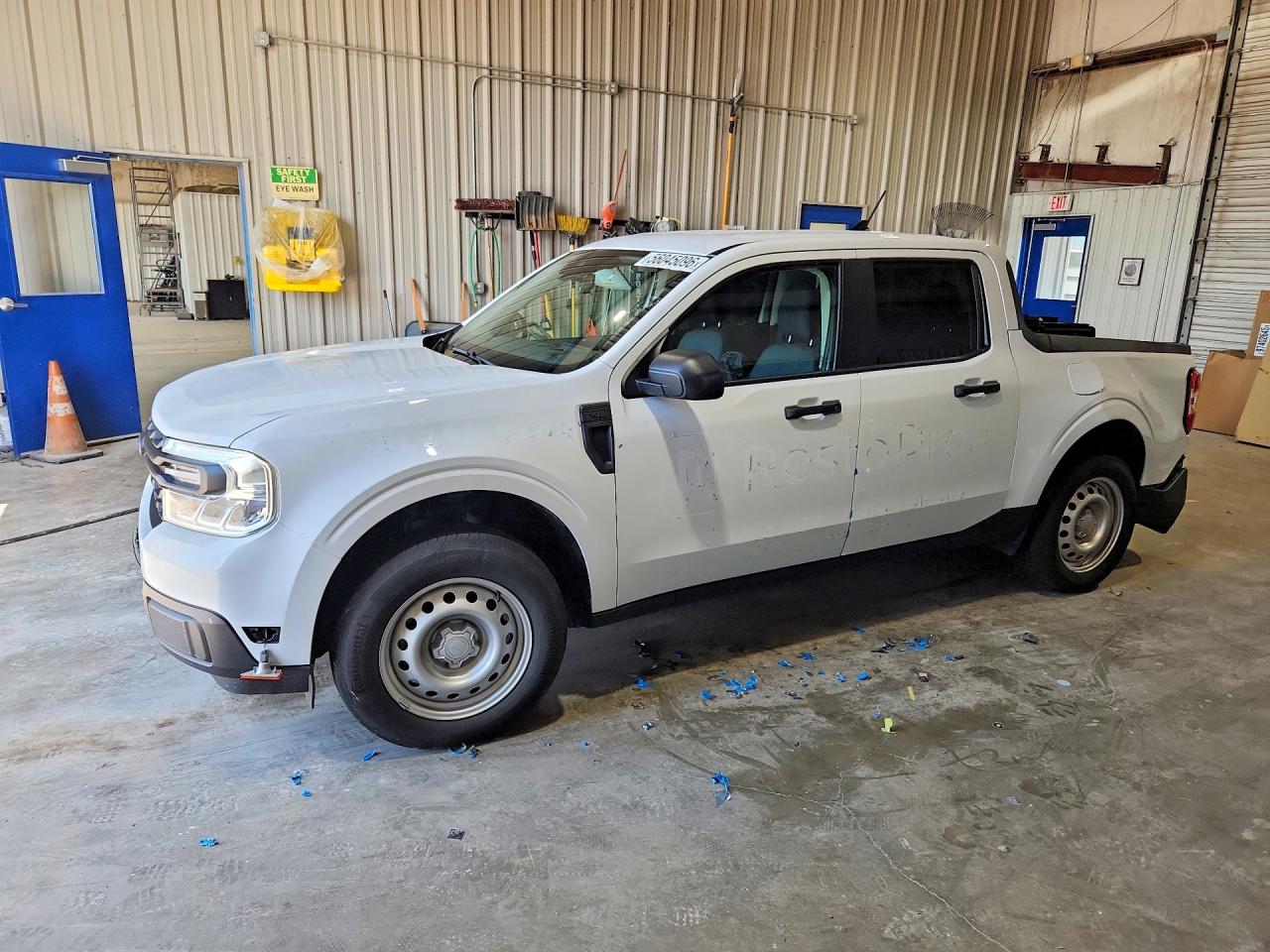 2024 Ford Maverick XL, VIN 3FTTW8A9XRRB25155 — Rear end