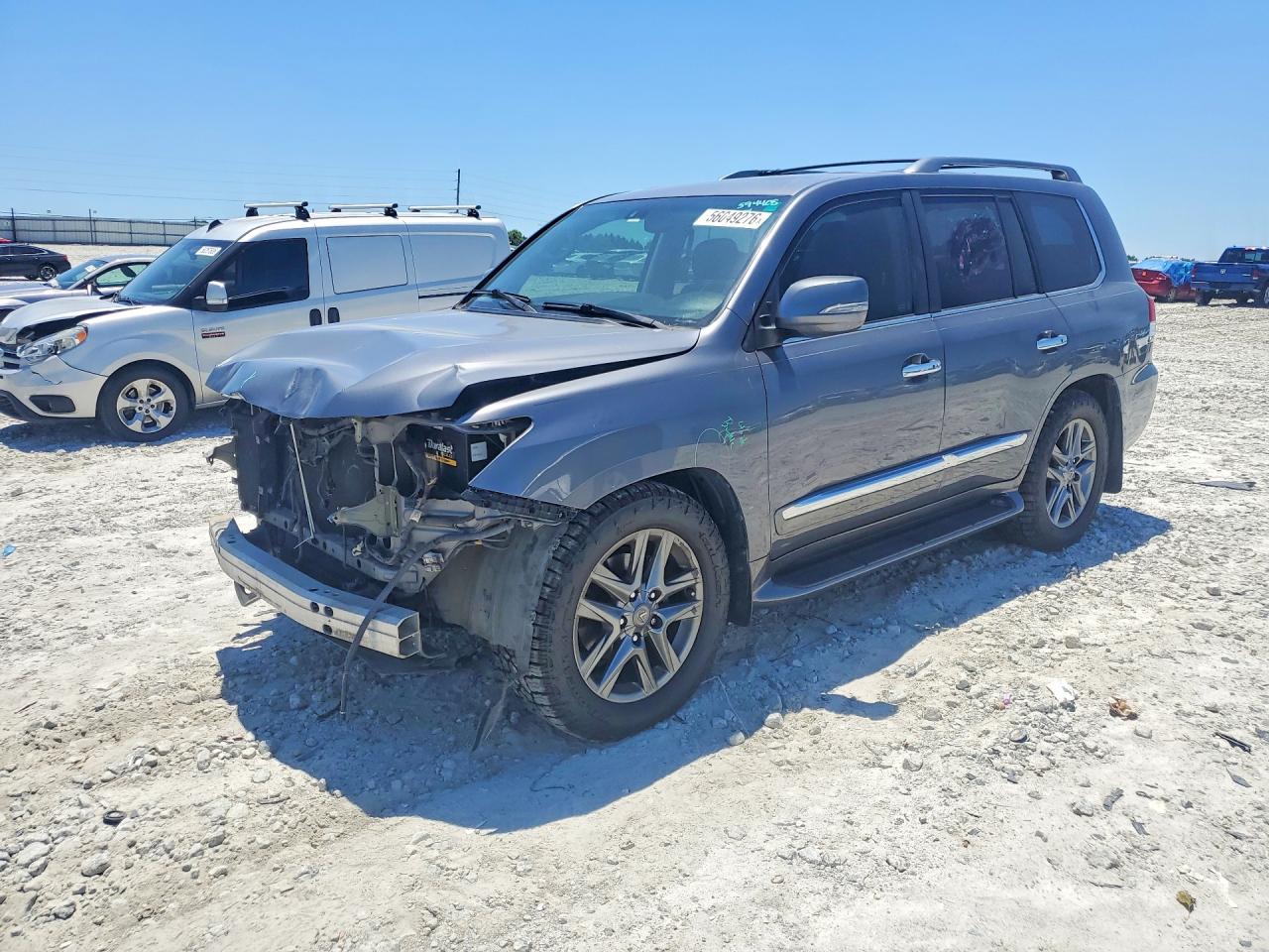 2014 Lexus LX 570, VIN JTJHY7AX9E4139332 — Front end