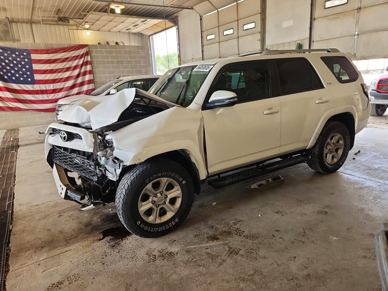 2014 Toyota 4Runner Limited, VIN JTEBU5JR3E5171127 — Front end