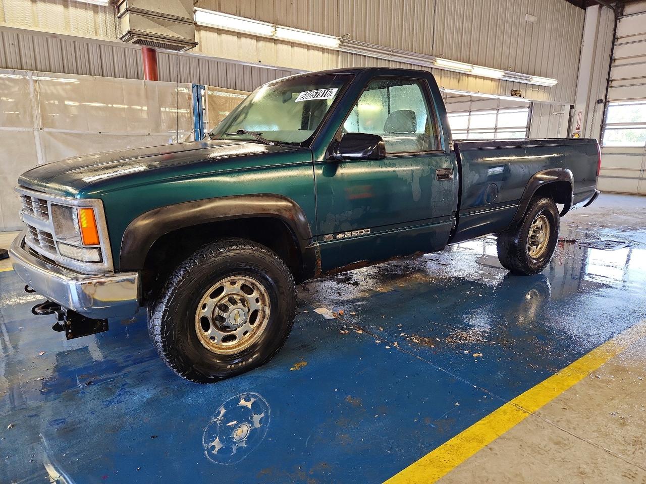 1998 Chevrolet Silverado 2500, VIN 1GCGK24R8WZ202540 — Мелкие вмятины и царапины
