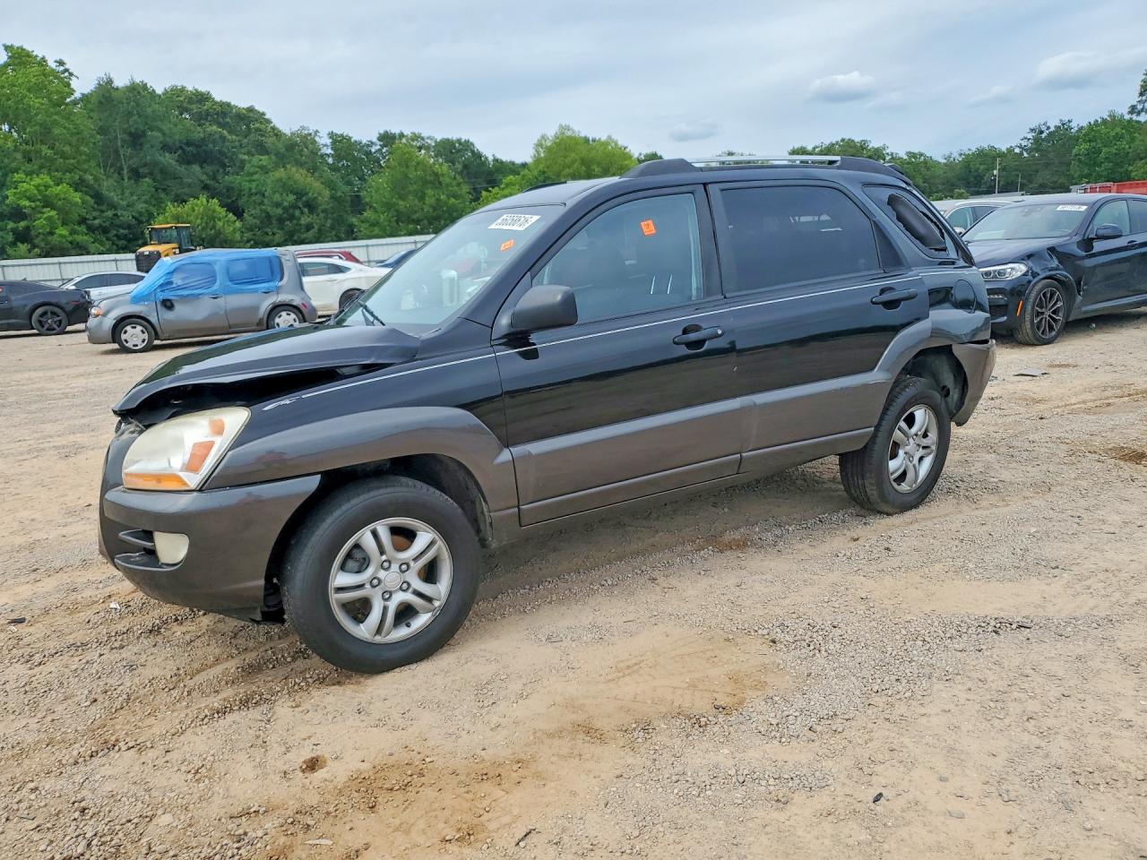 2007 Kia Sportage LX, VIN KNDJF723577331998 — Перед