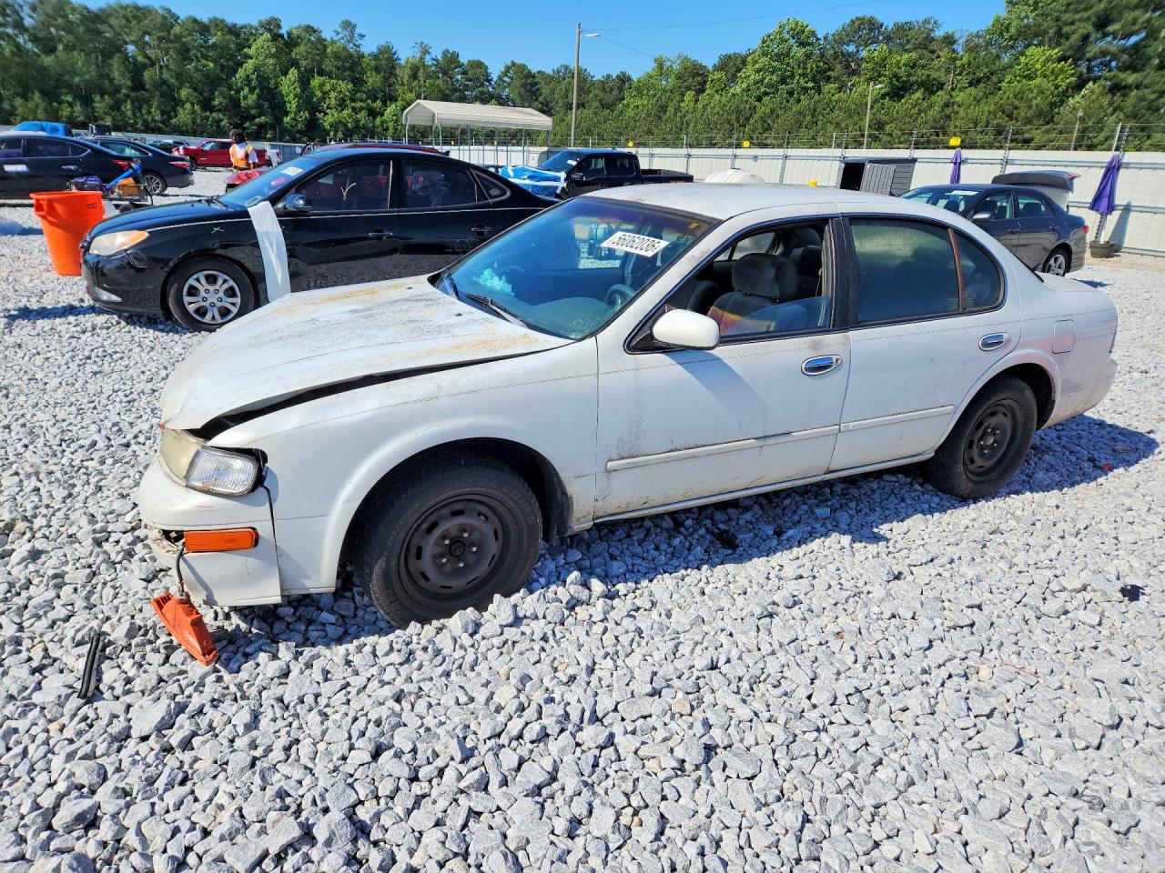 1997 Nissan Maxima GXE, VIN JN1CA21D5VT215633 — Перед