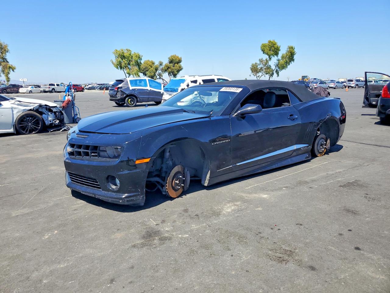 2013 Chevrolet Camaro SS, VIN 2G1FT3DWXD9149117 — Вандализм