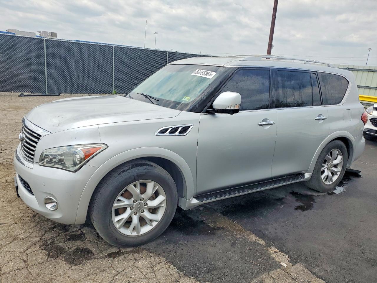 2011 Infiniti QX56 8-passenger, VIN JN8AZ2NC8B9301143 — Minor dents and scratches