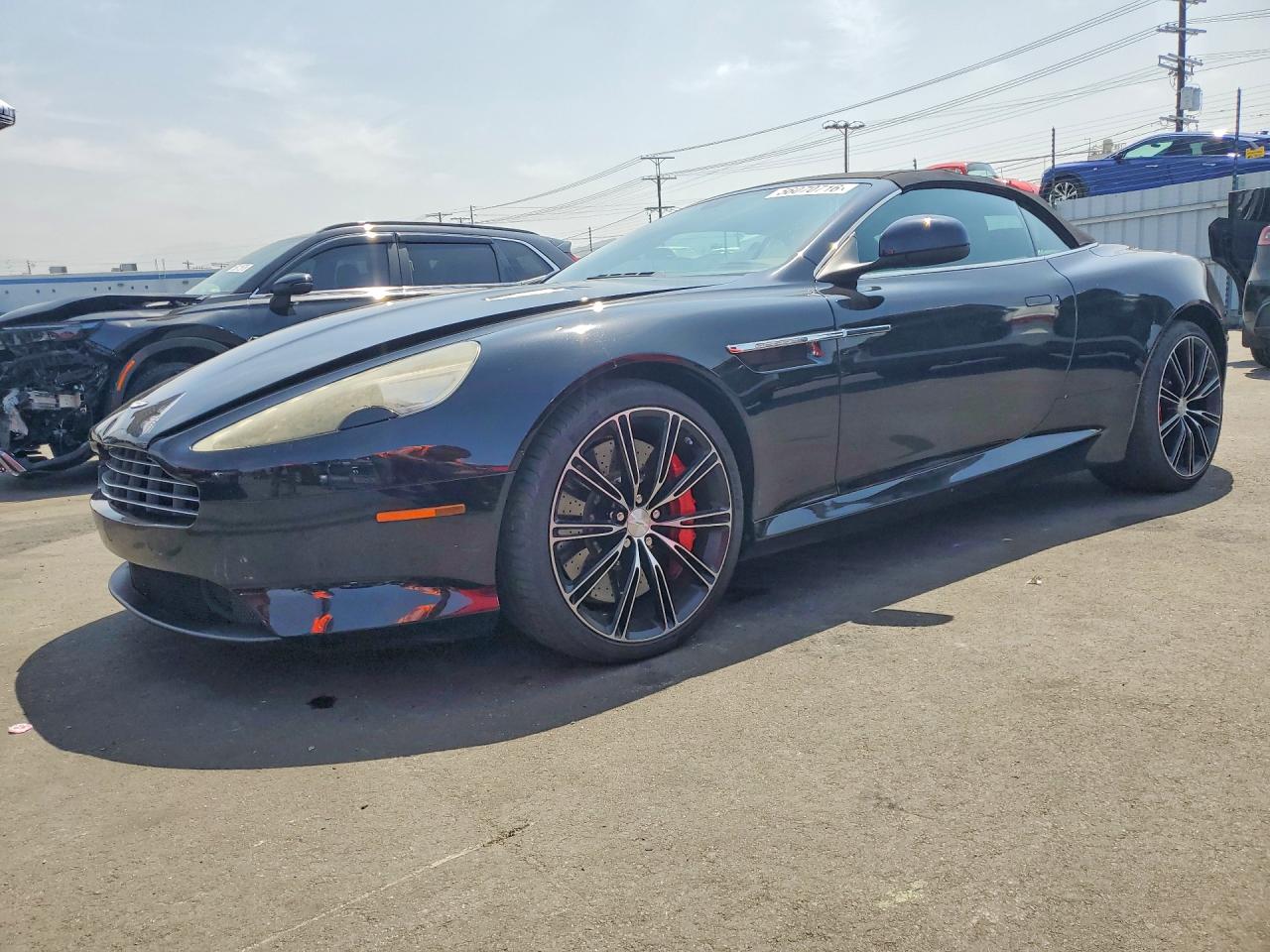 2015 Aston Martin DB9, VIN SCFFDAFM6FGB16712 — Front end