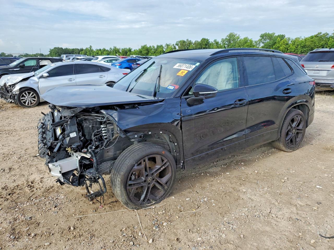 2025 Volkswagen Tiguan SE R-Line Black, VIN 3VVGR7RM3SM024491 — Перед