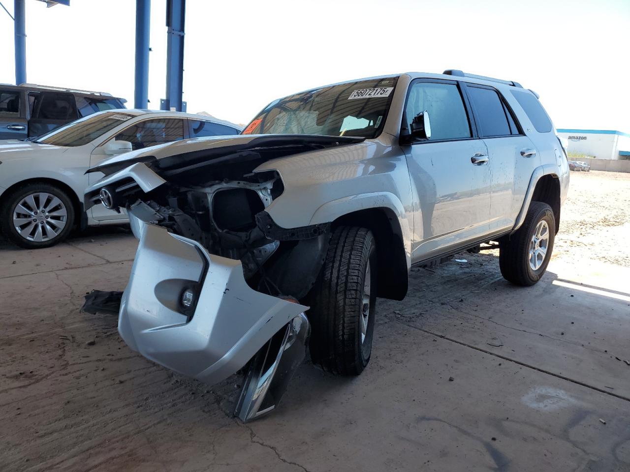 2021 Toyota 4Runner SR5, VIN JTEEU5JR4M5230634 — Front end