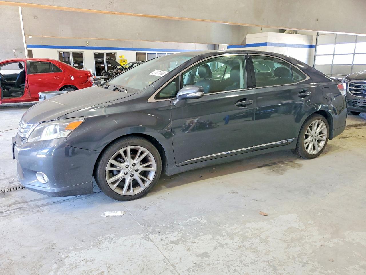 2010 Lexus HS 250h Premium, VIN JTHBB1BA3A2010153 — Front end