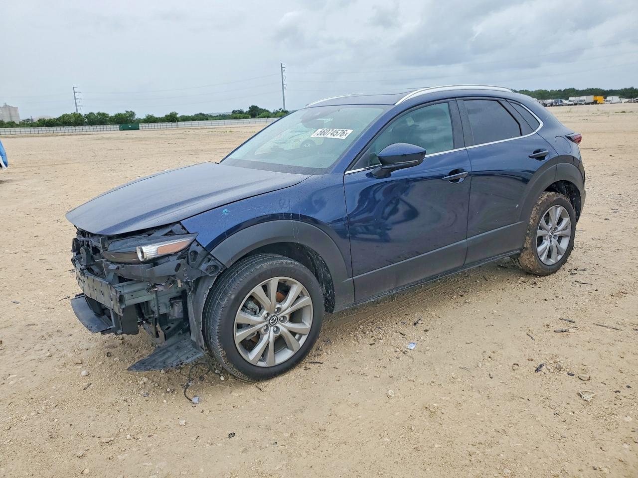 2022 Mazda CX-30 S Carbon Edition, VIN 3MVDMBCLXNM450524 — Front end