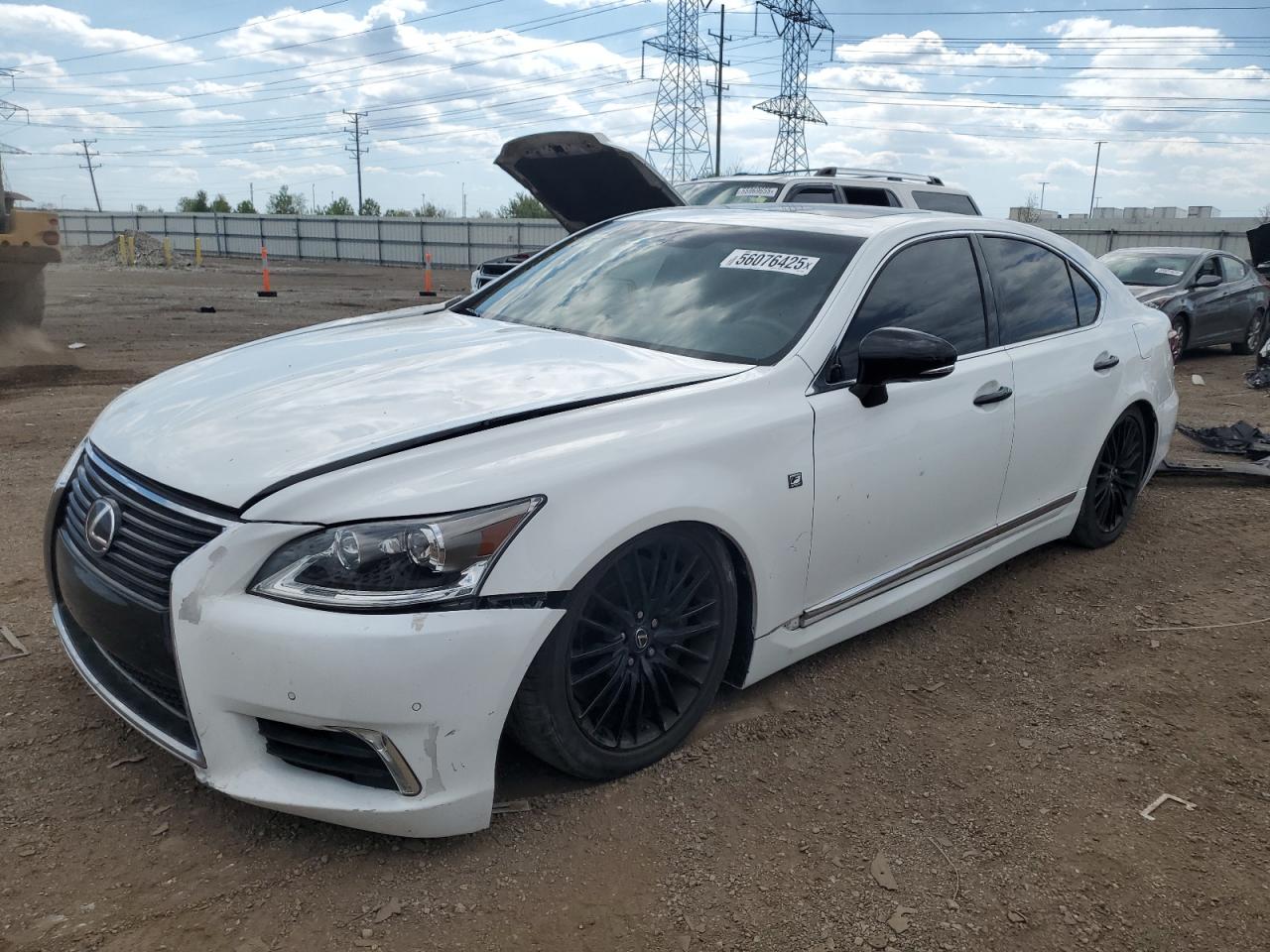 2015 Lexus LS 460, VIN JTHBL5EF2F5136263 — Перед