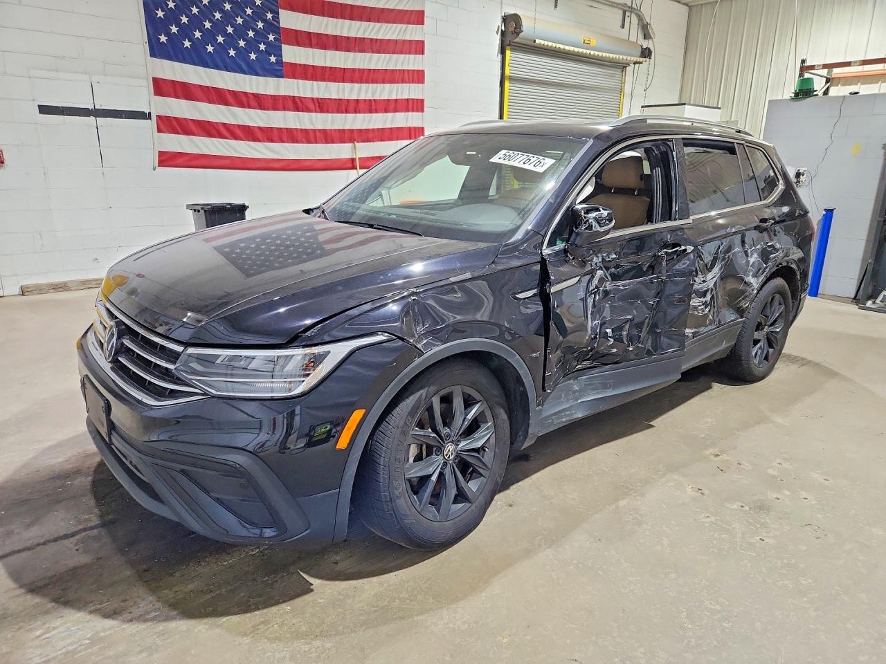 2024 Volkswagen Tiguan SE, VIN 3VVMB7AX3RM175709 — Бок