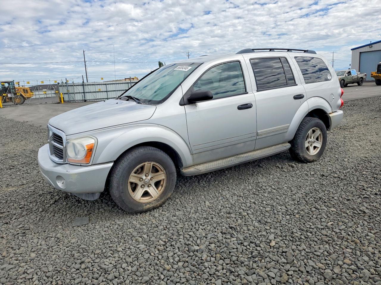 2004 Dodge Durango SLT, VIN 1D4HB48D54F196504 — Side