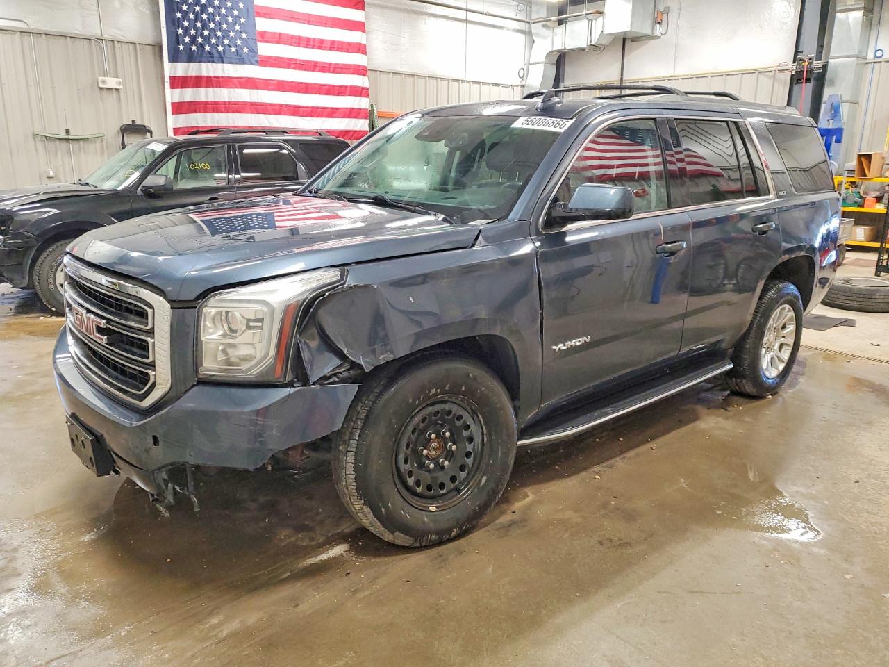 2020 GMC Yukon SLT, VIN 1GKS2BKC3LR202289 — Front end