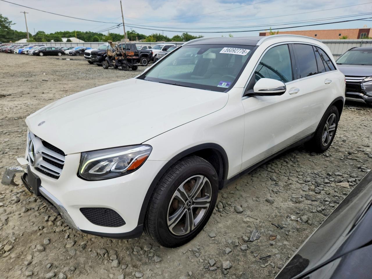 2019 Mercedes-Benz GLC 300, VIN WDC0G4KB7K1005642 — Front end
