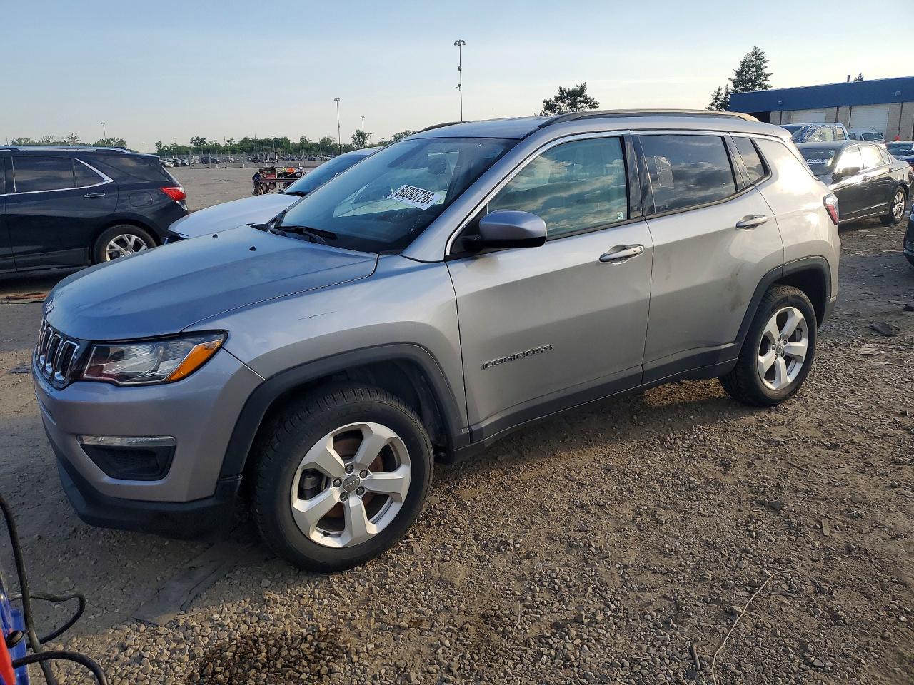 2018 Jeep Compass Altitude, VIN 3C4NJDBB2JT434529 — Front end