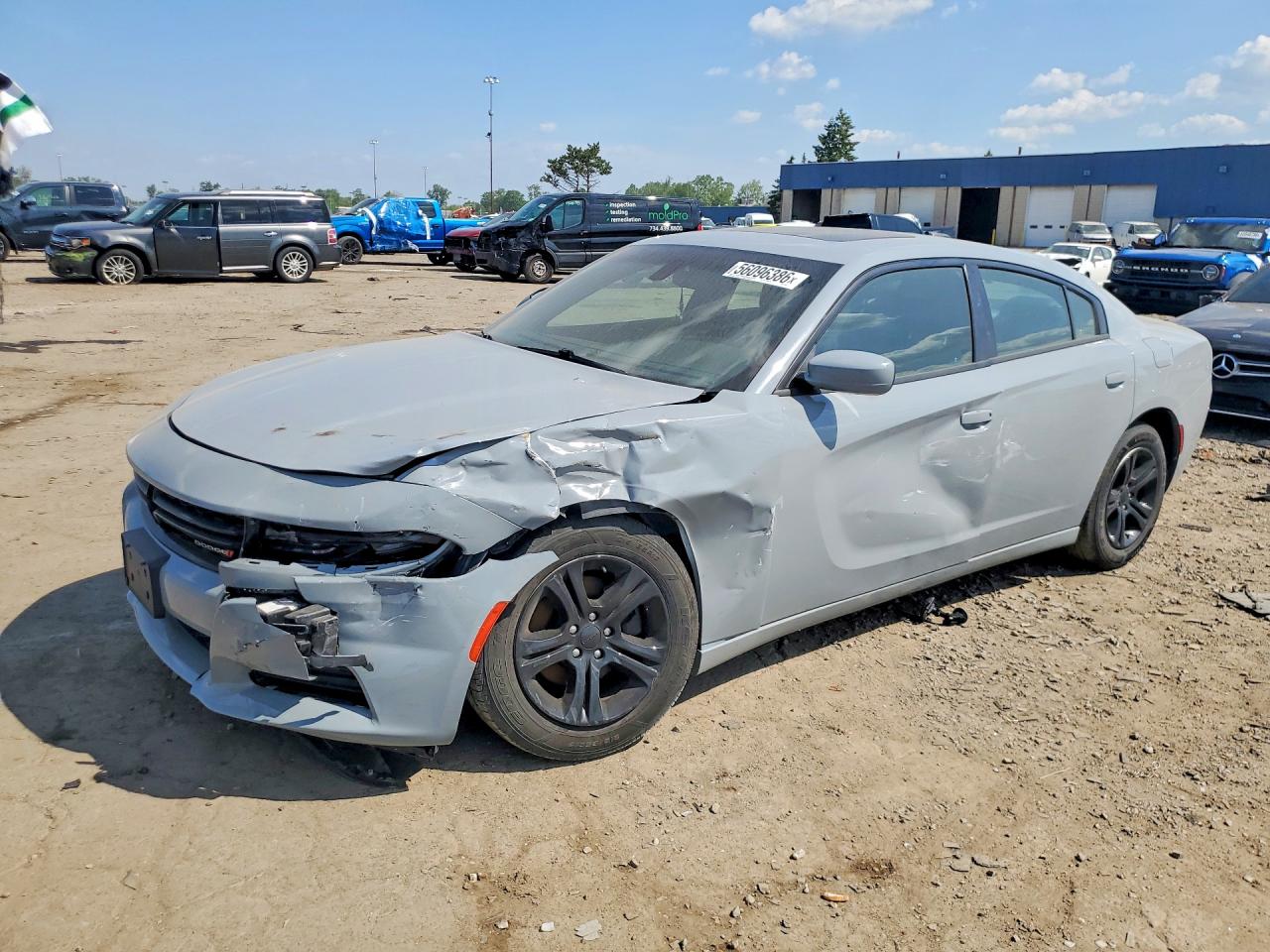2021 Dodge Charger SXT, VIN 2C3CDXBG0MH518040 — Front end