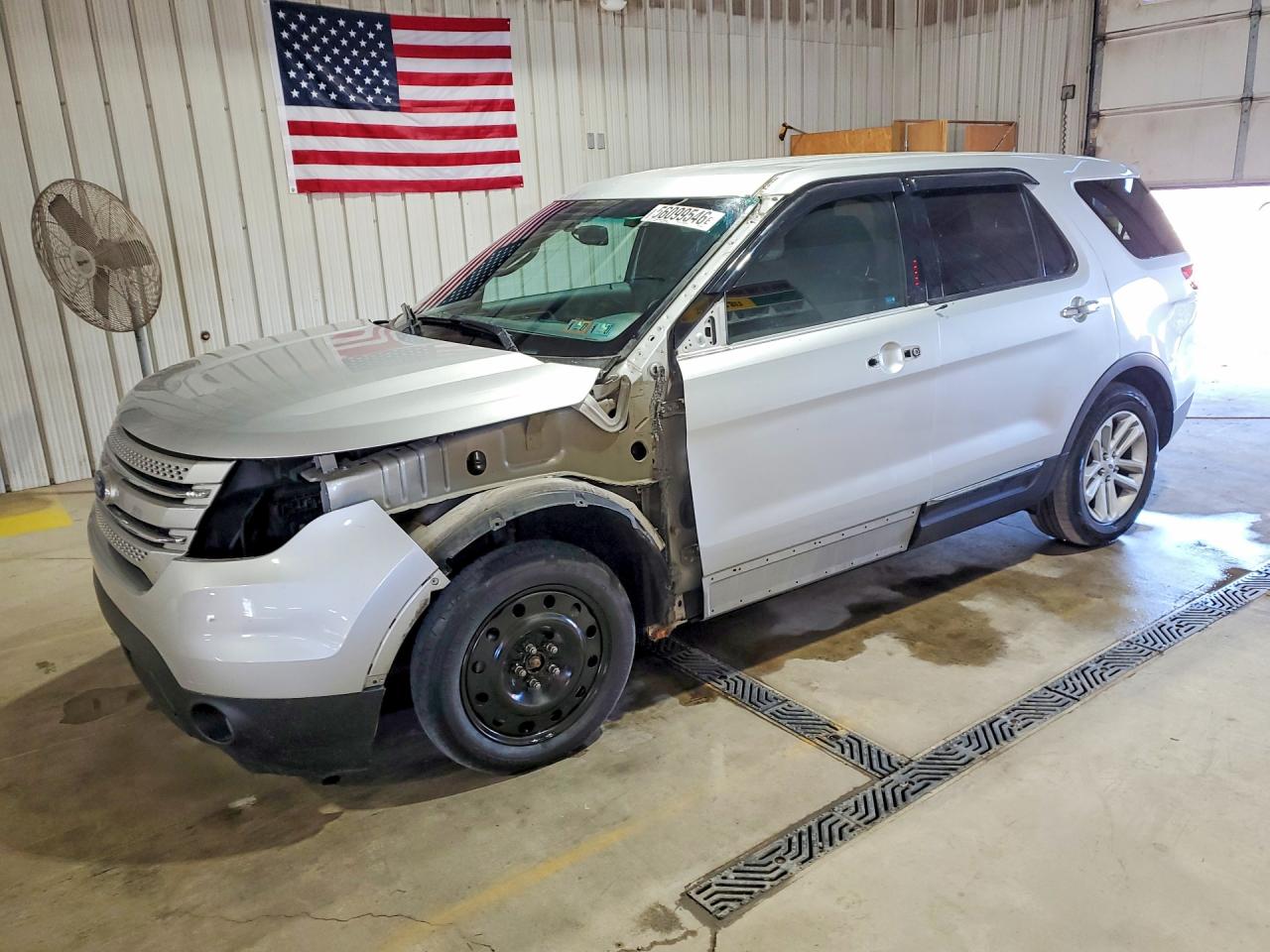 2012 Ford Explorer XLT, VIN 1FMHK7D82CGA30176 — Vandalism