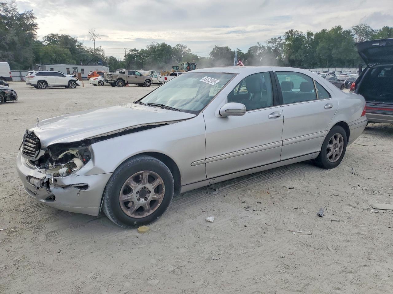 2000 Mercedes-Benz S 320/430/500, VIN WDBNG75J9YA133730 — Front end