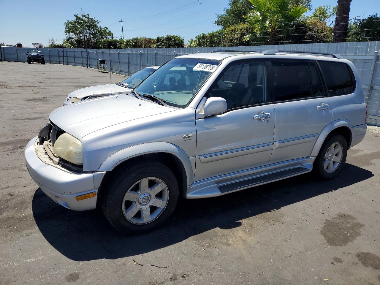 2001 Suzuki XL7 LX, VIN JS3TY92V314105551 — Front end
