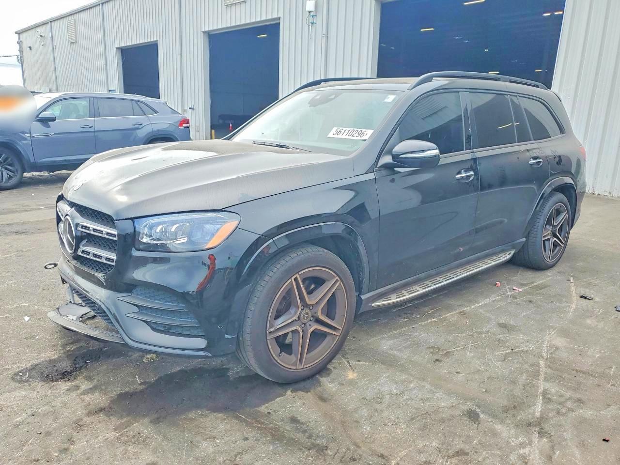 2022 Mercedes-Benz GLS 450, VIN 4JGFF5KE5NA715142 — Front end