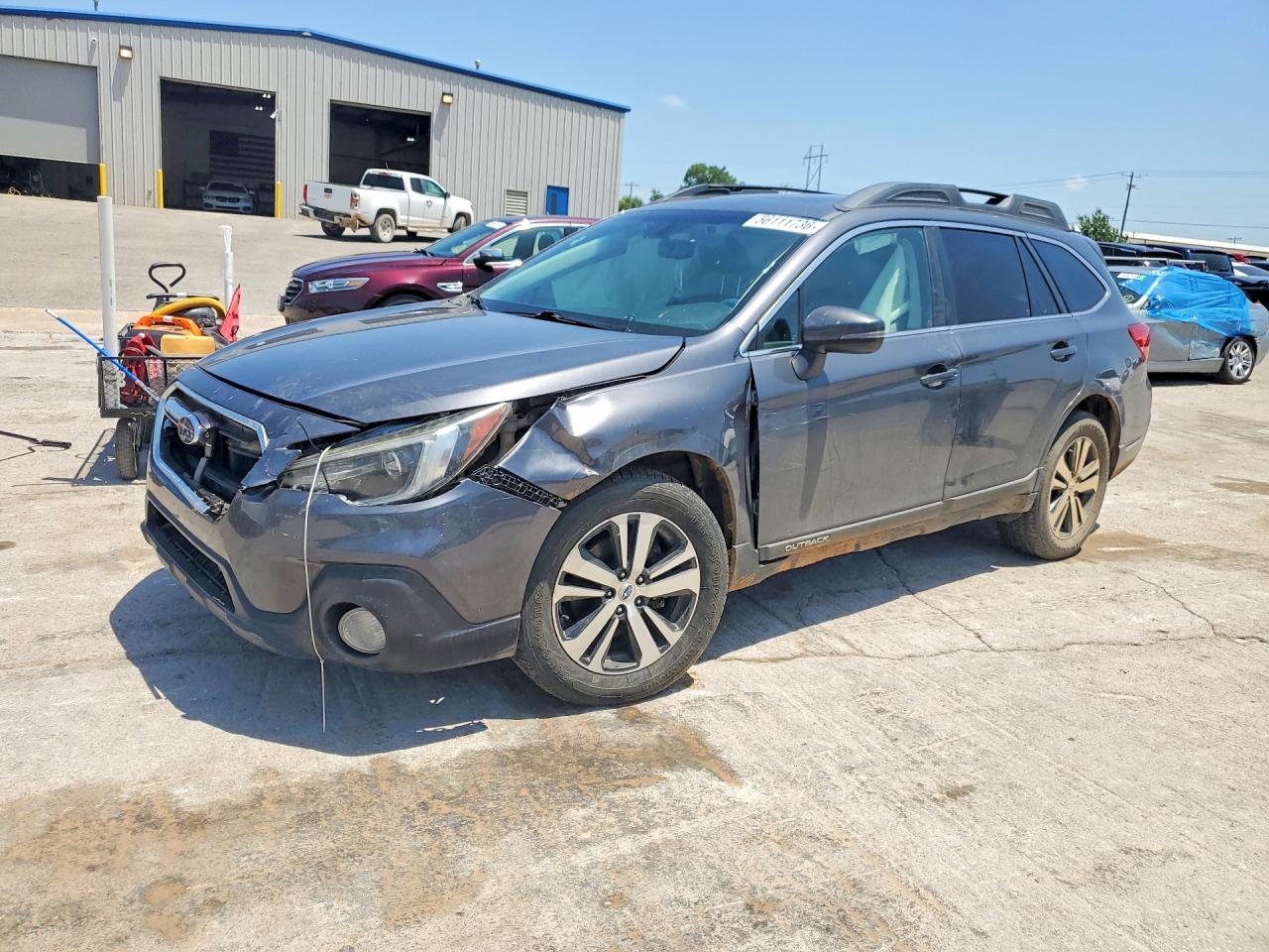 2019 Subaru Outback Limited, VIN 4S4BSANCXK3266750 — Перед