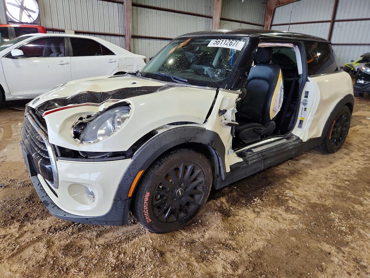 2018 MINI Hardtop Cooper, VIN WMWXP5C53J3C65414 — Side