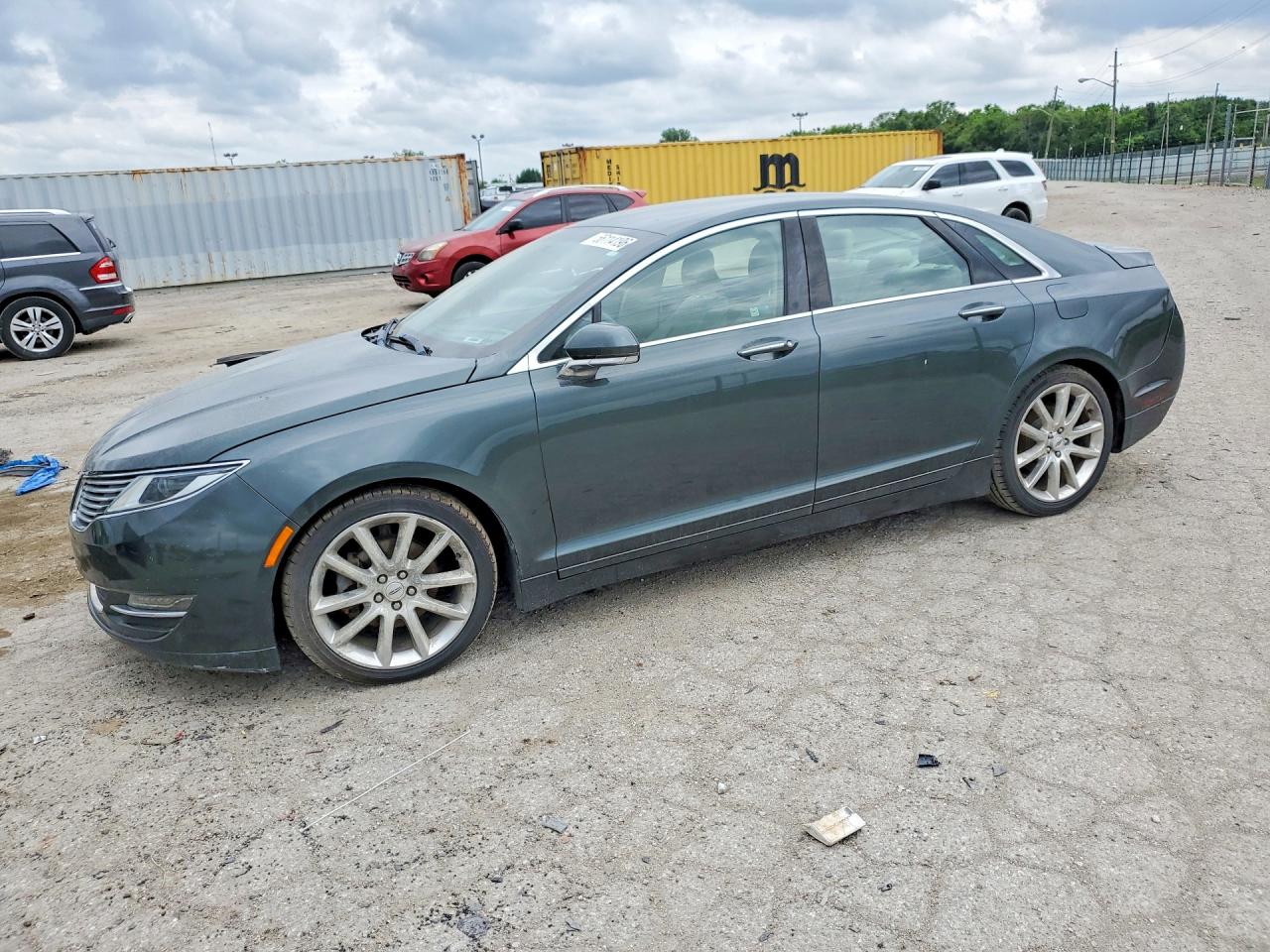 2016 Lincoln MKZ Hybrid, VIN 3LN6L2LU7GR611984 — Side